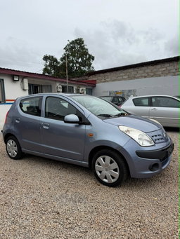 Nissan tixo
