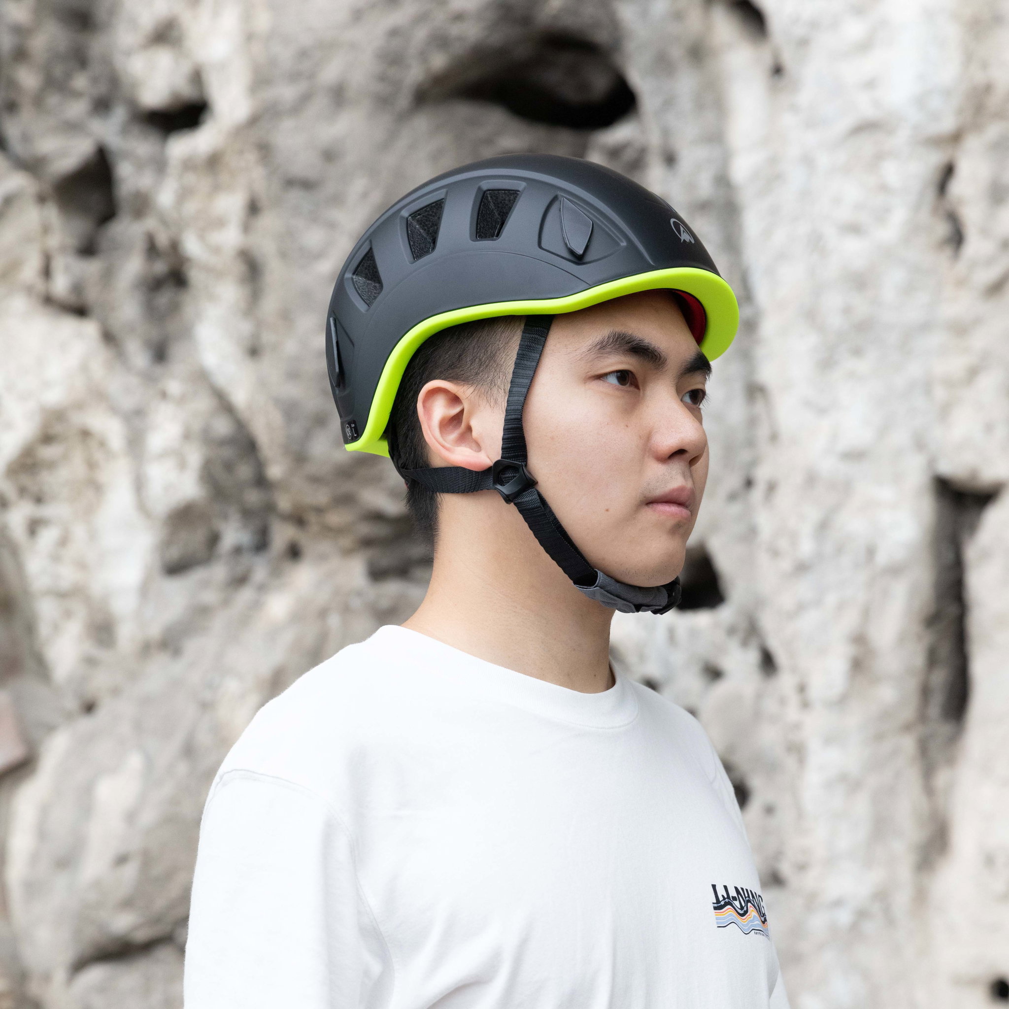 Casco deportivo para escalada y trabajos de altura_1