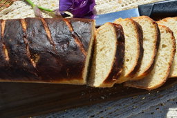 Suurdeeg brood (750g)