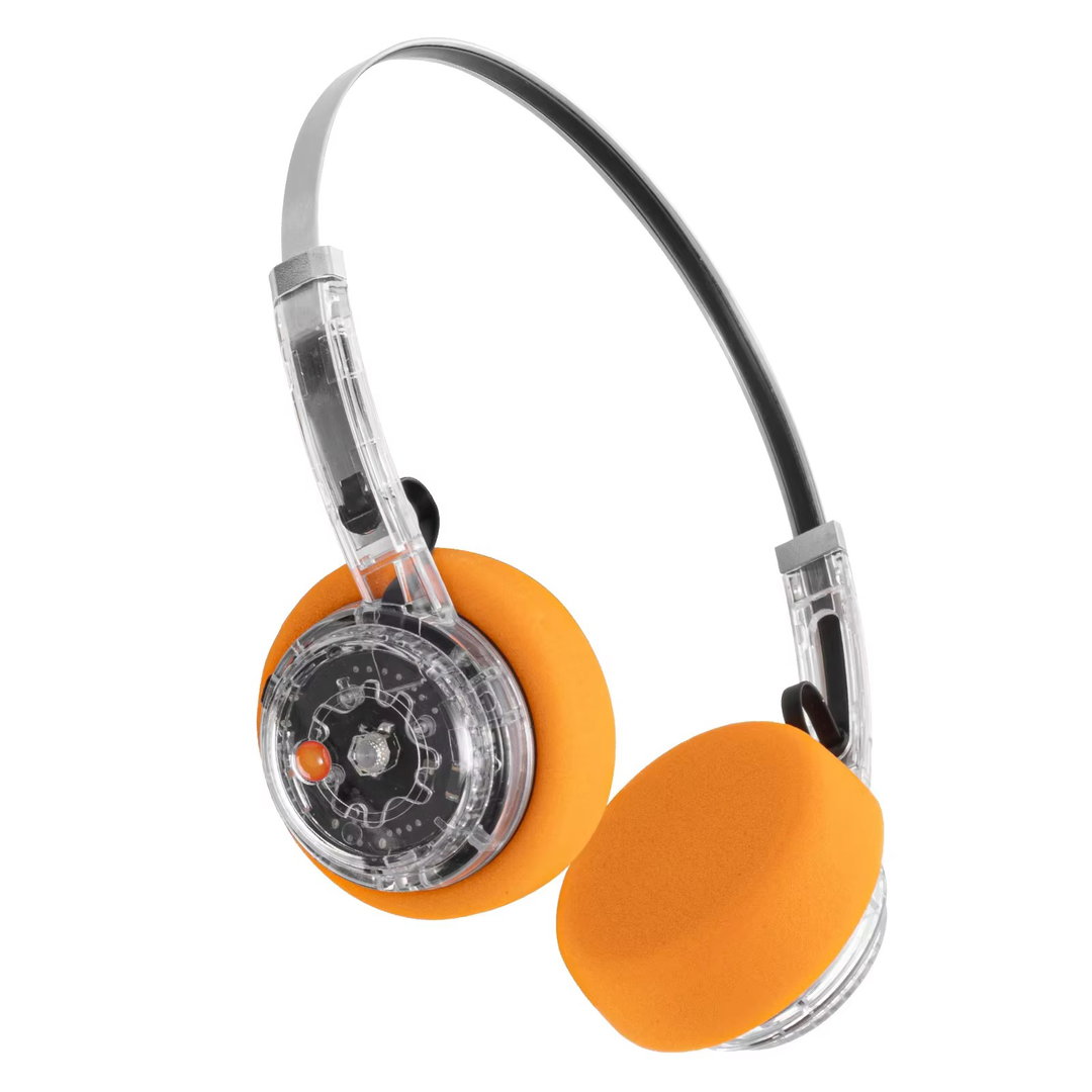 Casque Bluetooth sans fil avec une longue portée.