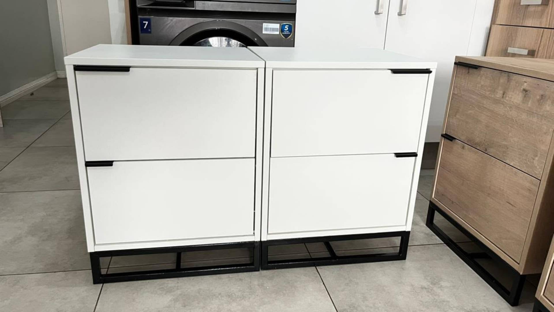 White pedestals set
