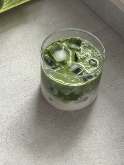iced oat matcha latte