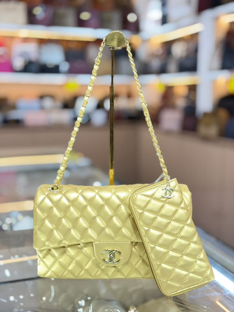 Gold Quilted Chain Shoulder Bag