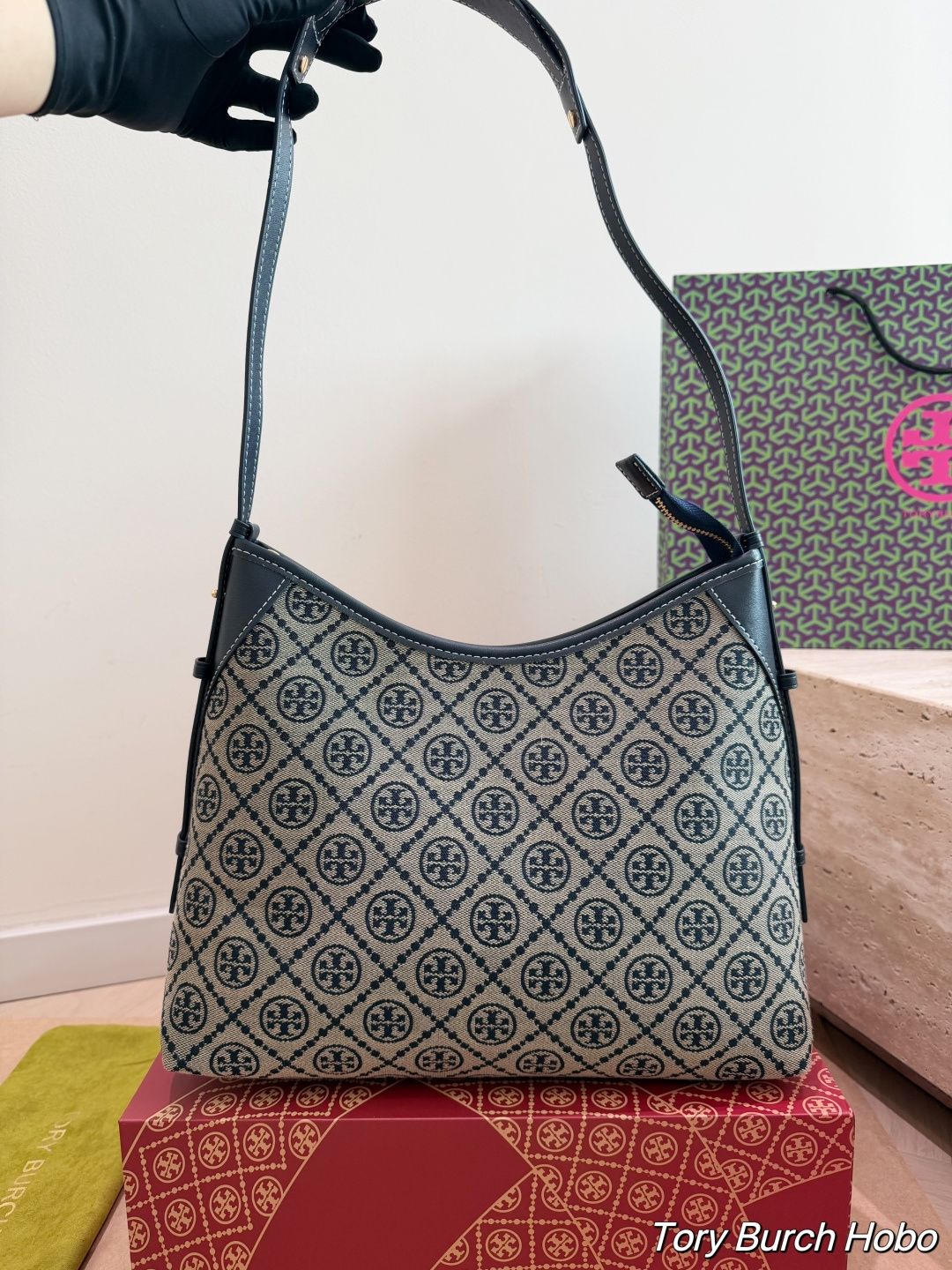 Tory Burch counter new vintage Hobo bag