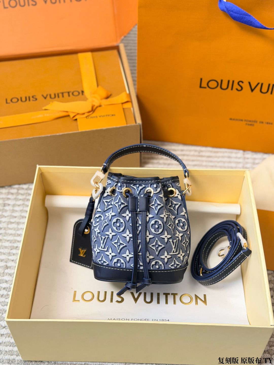 Tory Burch Old Flower Mini Bucket Bag