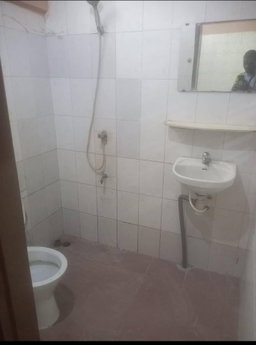 1 Chambre salon sanitaire 25.000f GODOMEY-DÊKOUNGBÉ 