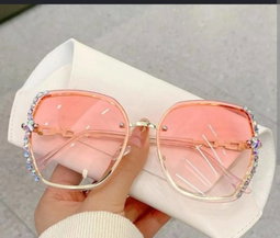 Eyeglass