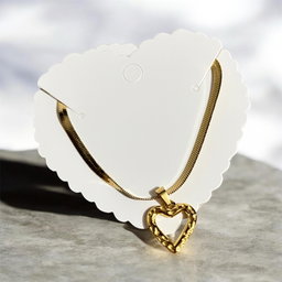 Collar silueta corazón