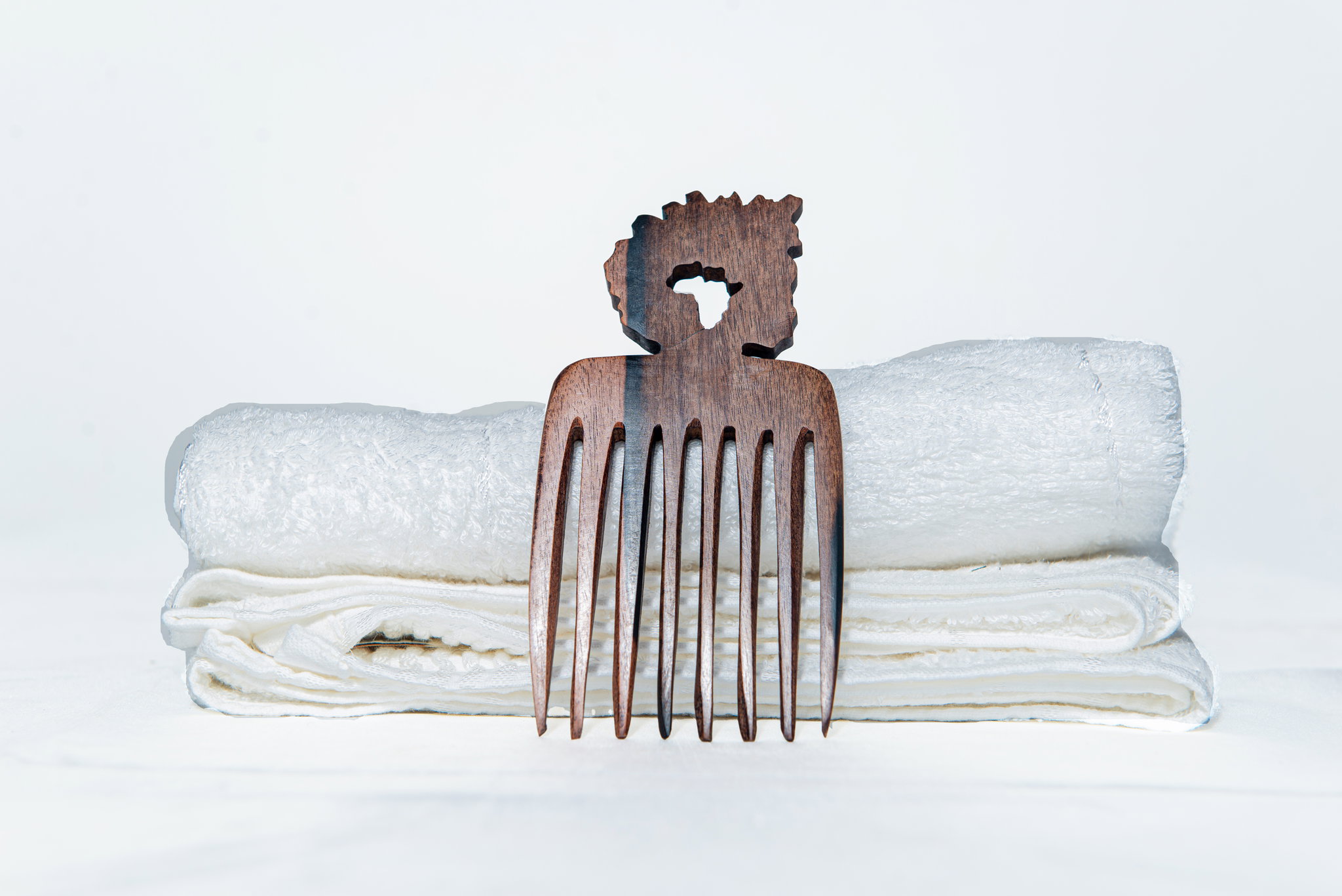 Peigne afro, en bois d'ébène_0