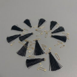 Kit de Borlas, Negro