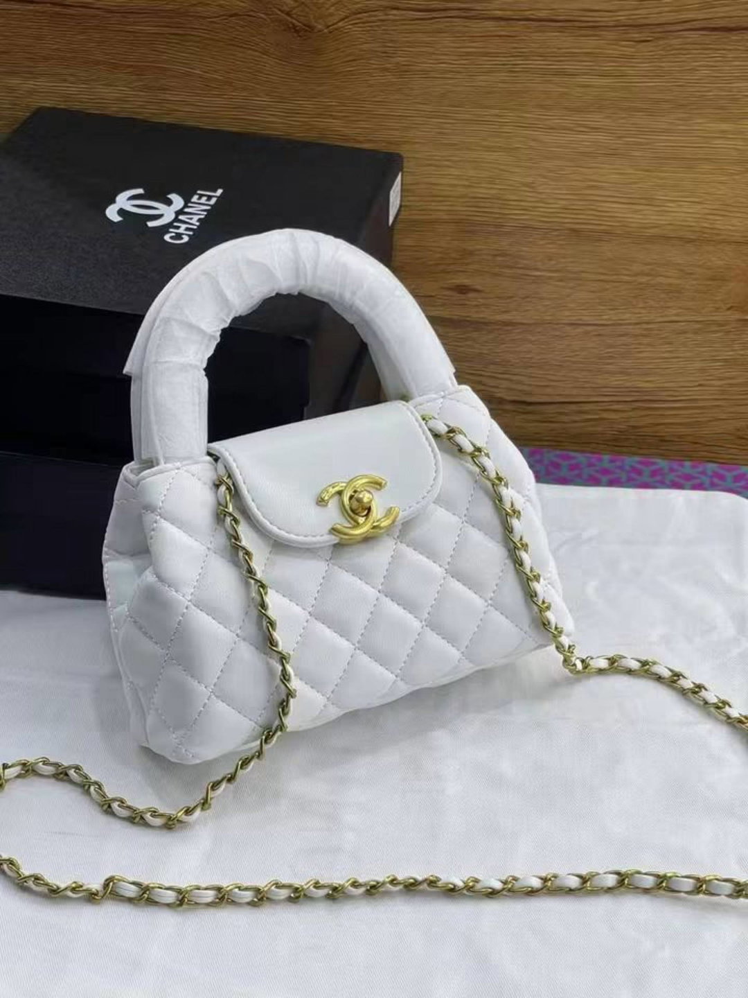 Ladies handbag
