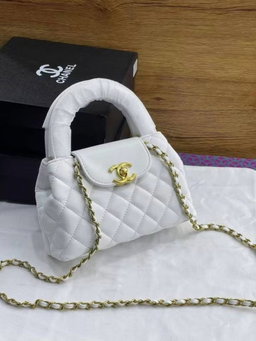Ladies handbag