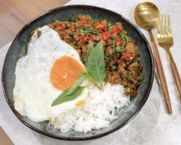 Thai Basil Pork Rice with Sunny Side Egg [Pre-order at least 1 day in advance] 
