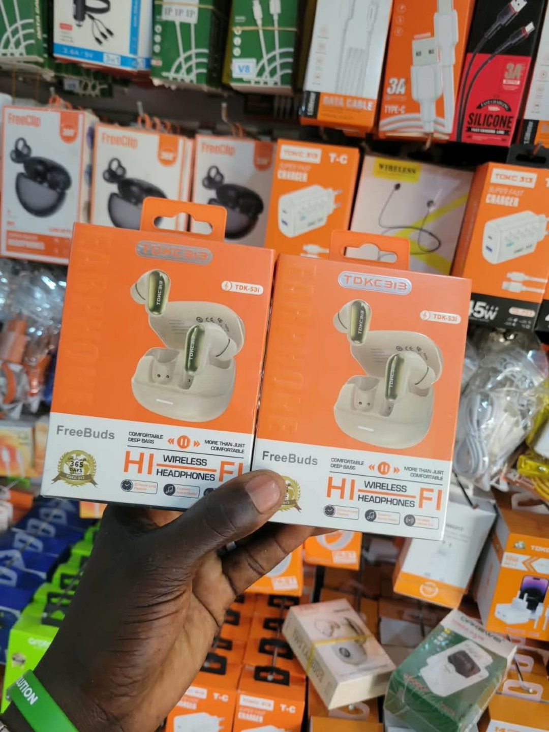 Électronique → Audio → Écouteurs sans fil / Bluetooth.