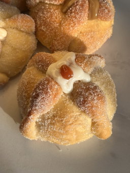 Panes de muerto