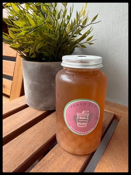 Peach tea with popping pearls