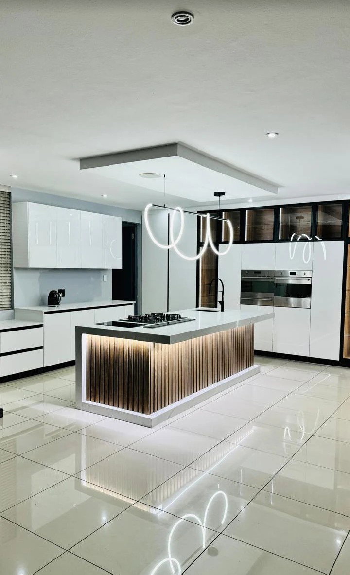 En suite Kitchen Built-in