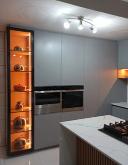 En suite Kitchen Built-in