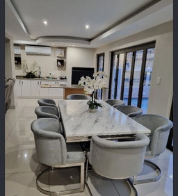 Dining Table & Chairs Set