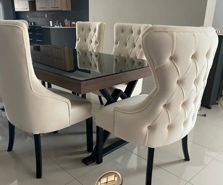 Dining Table & Chairs Set
