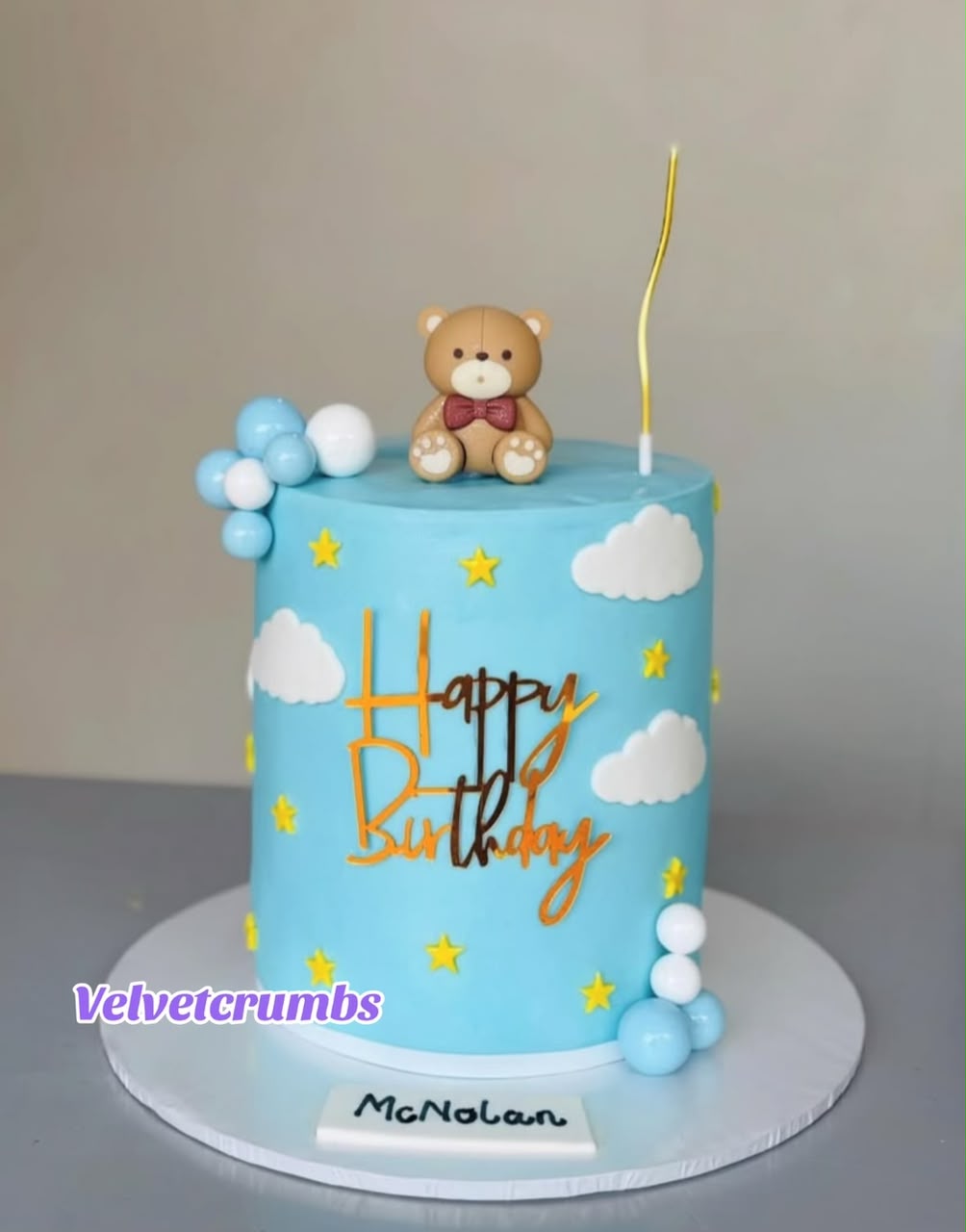 Fondant Banana Cake 
