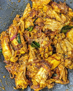 Chicken pichipottathu