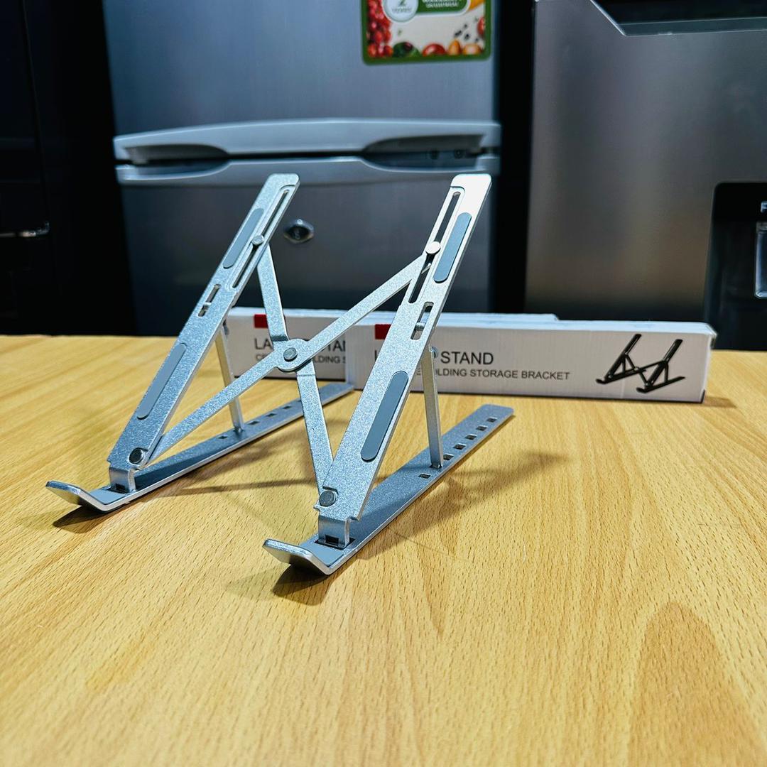 An adjustable, portable aluminum laptop stand 