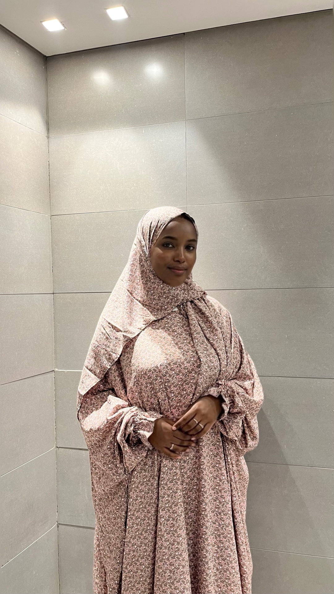 Floral Viscose Isdal - Dusty Rose
