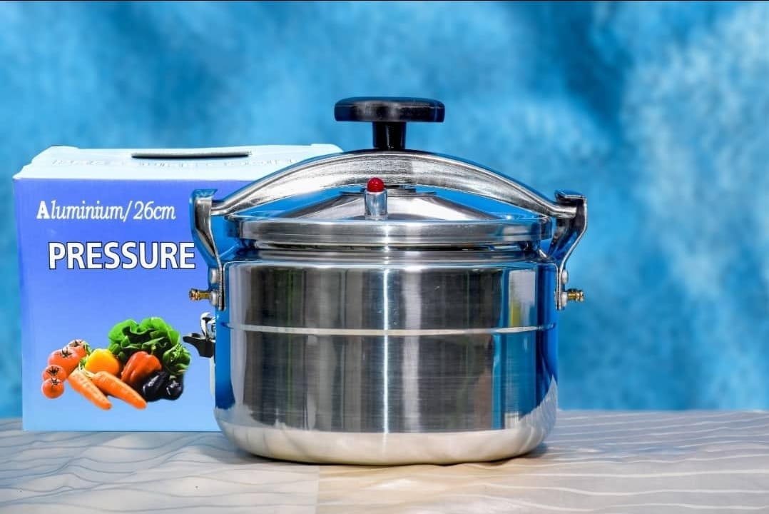 Aluminum manual pressure cooker (5L)