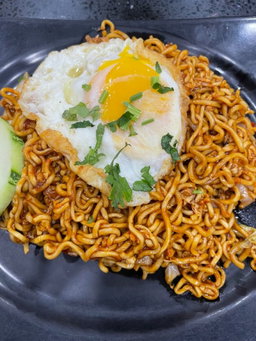 Mee Goreng Telur 