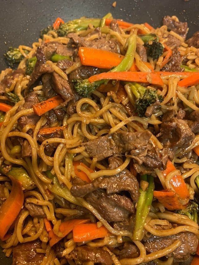 Schezwan Mutton Noodles _0