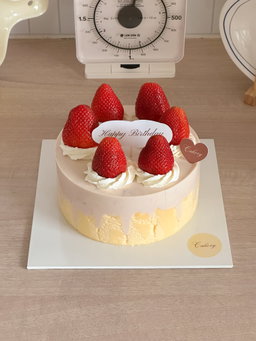 Strawberry Basque Burnt Cheesecake