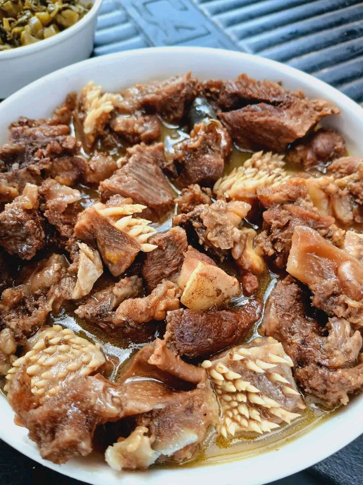 Cow had full plate 