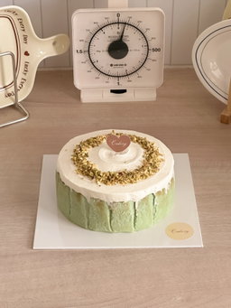 Pistachio Basque Burnt Cheesecake