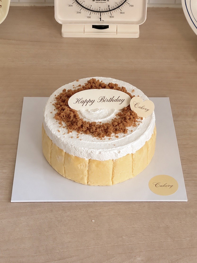 Biscoff Topping Basque Burnt Cheesecake