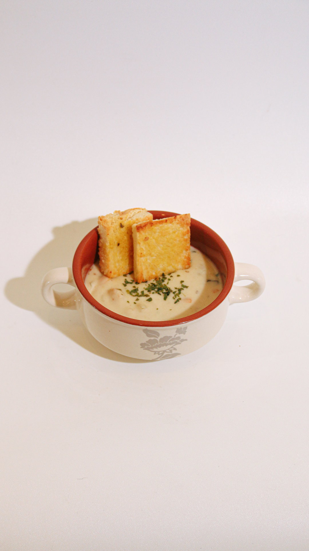 Cream Soup with Garlic Bread