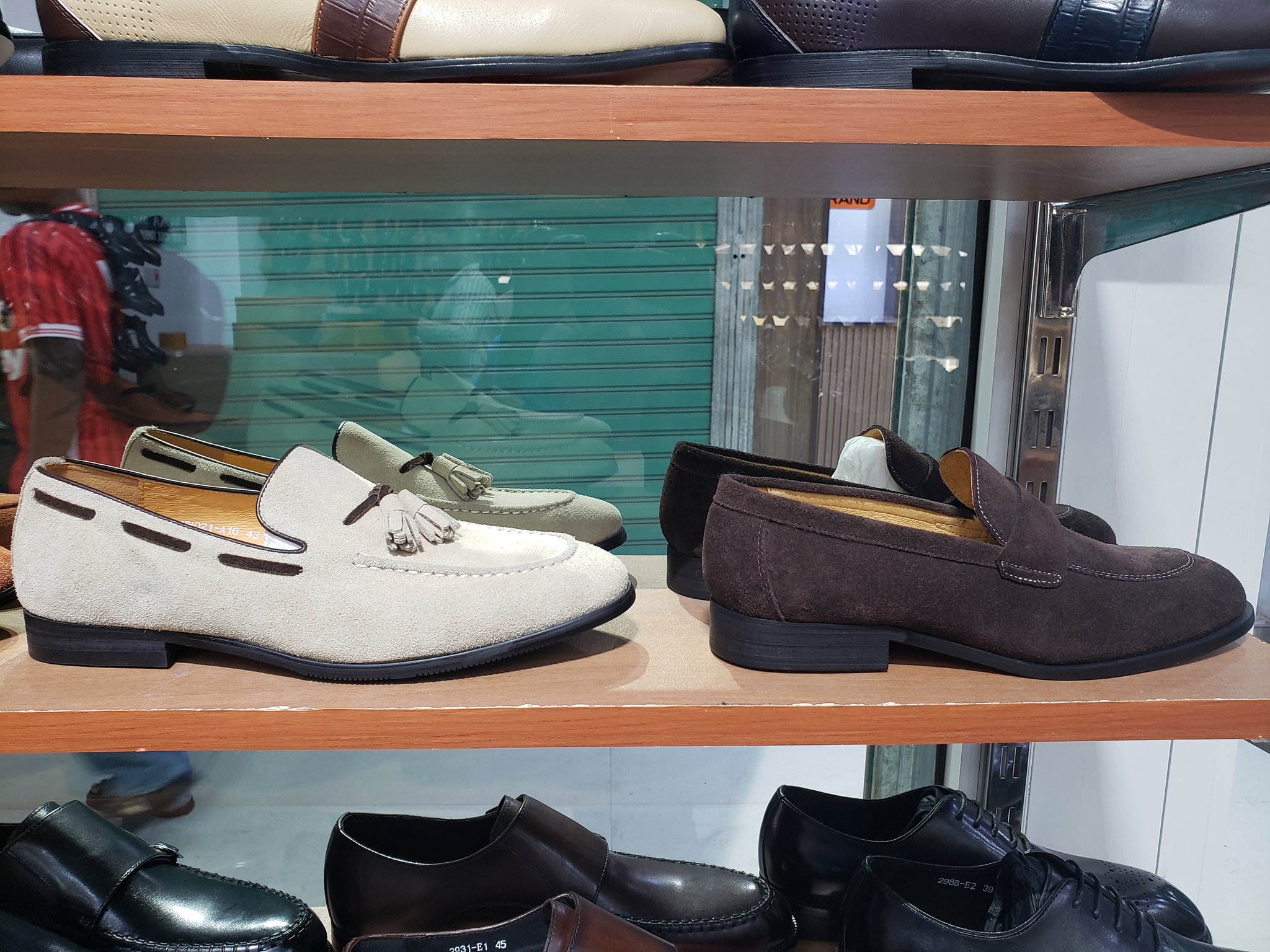 Cream & Dark Brown Suede Tassel Loafers_0