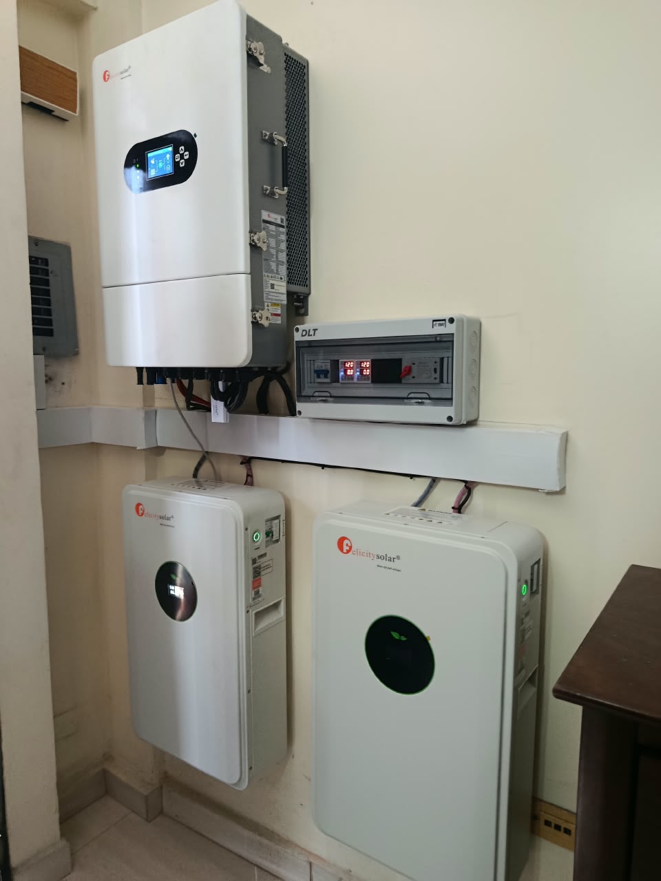 FELICITYSOLAR KIT INVERSOR 8KW CON DOS (2) BATERIAS DE 100Ah._1
