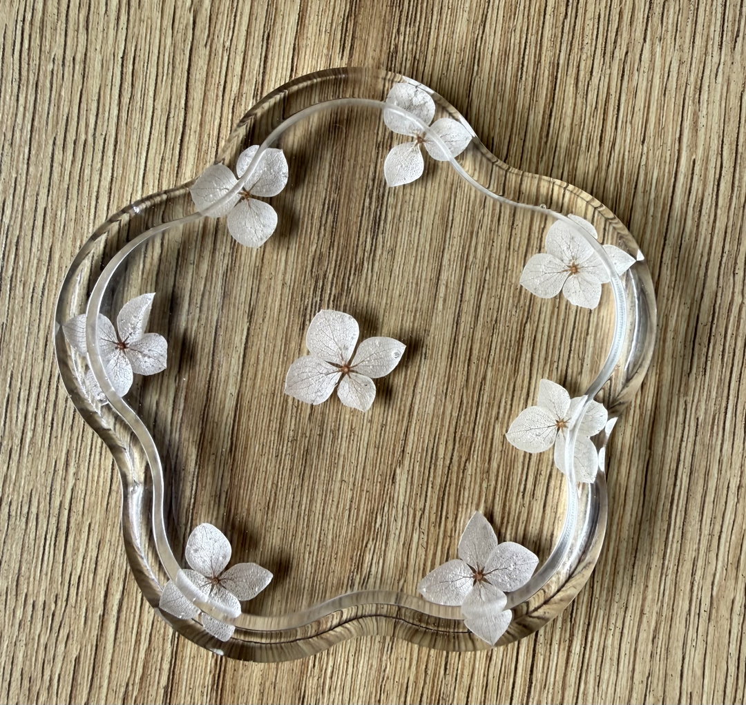 flower trinket tray ( 10.8cm x 10.8cm x 1.6cm ) 