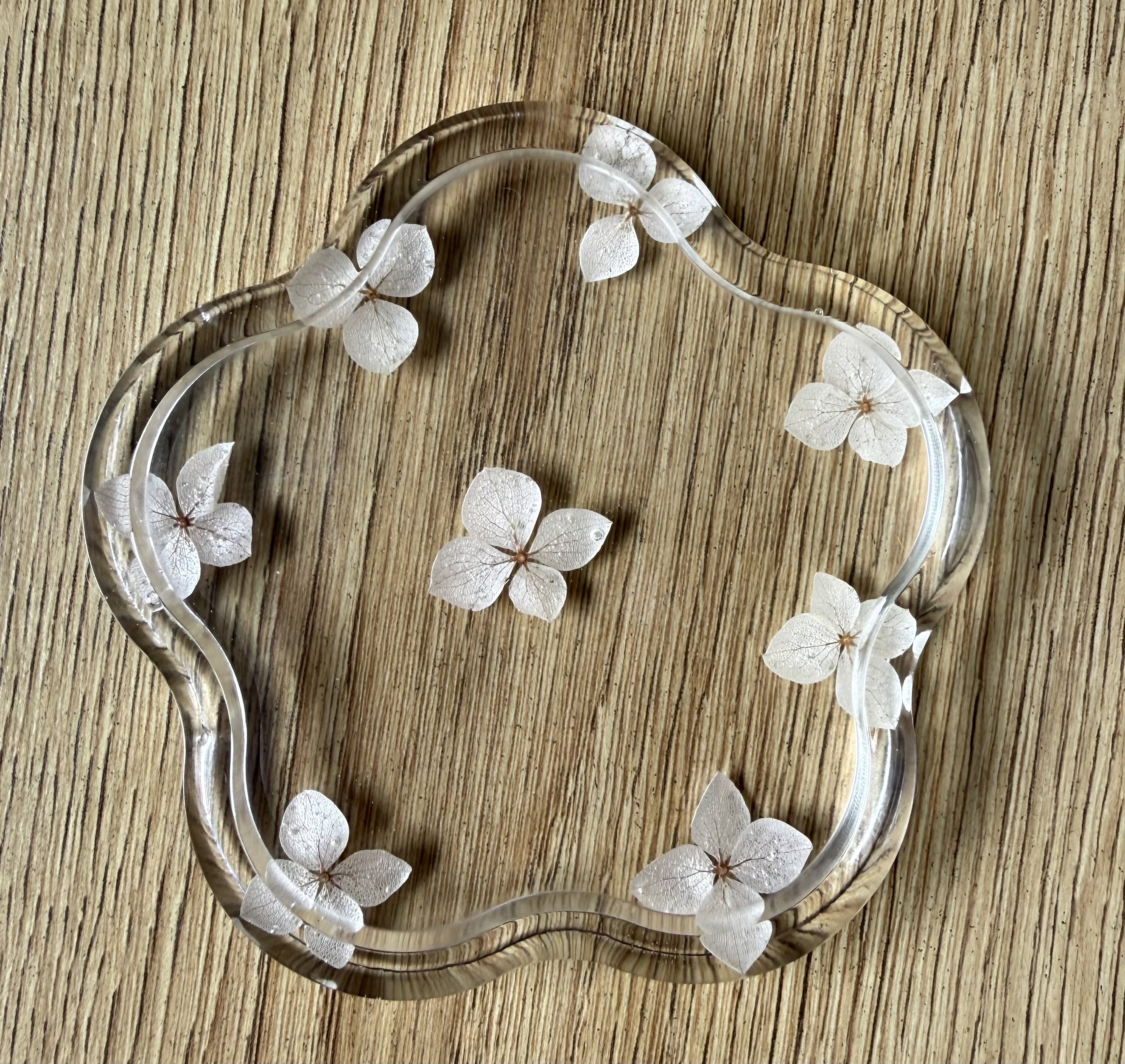 flower trinket tray ( 10.8cm x 10.8cm x 1.6cm ) 