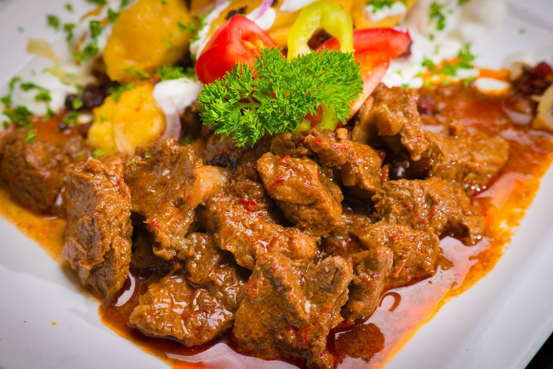 VIANDE DE BOEUF A LA SAUCE
