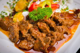 VIANDE DE BOEUF A LA SAUCE