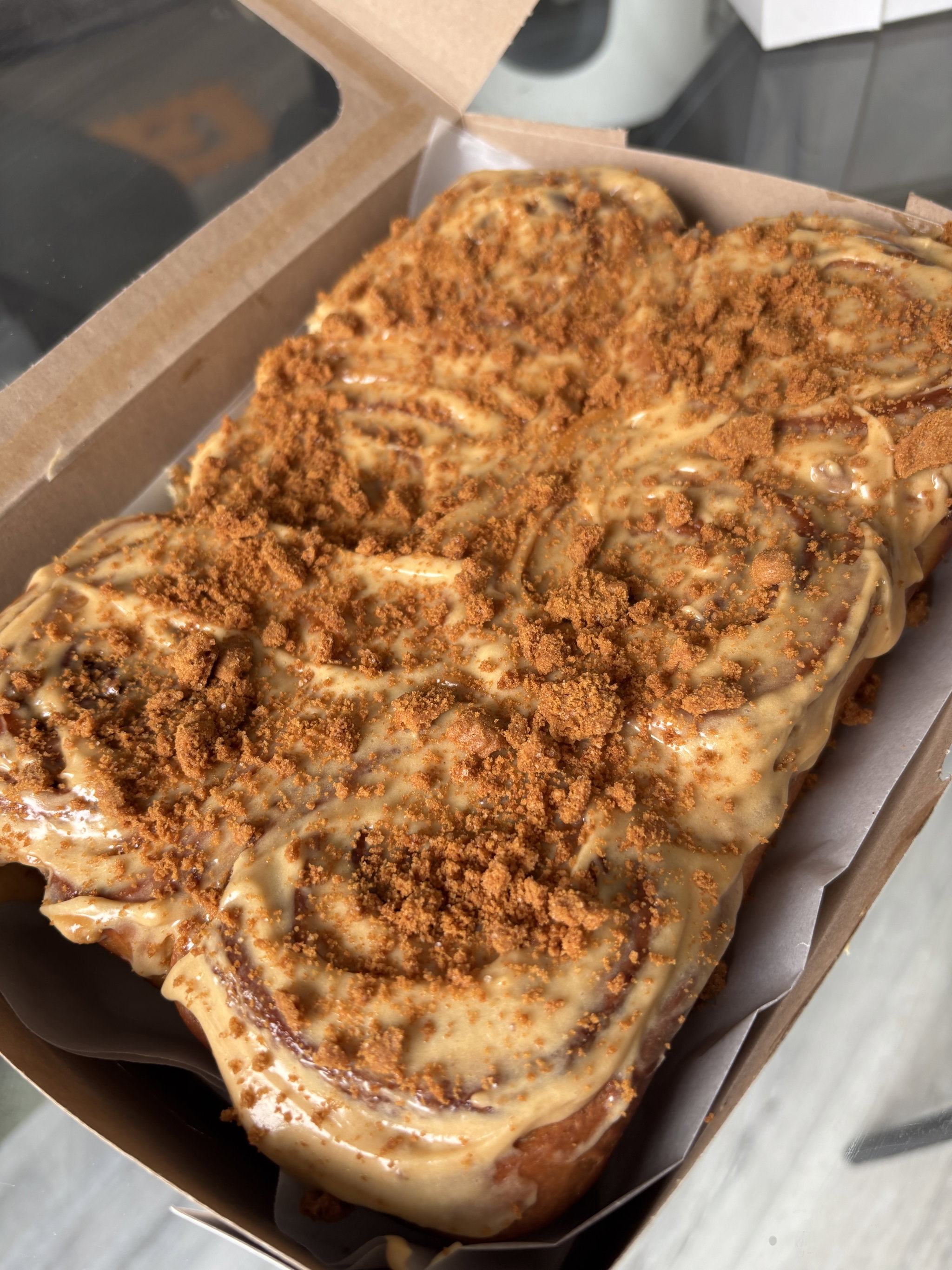 6 Biscoff cinnamon rolls _0