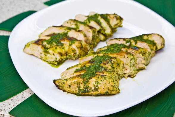 Pechuga en salsa caribeña