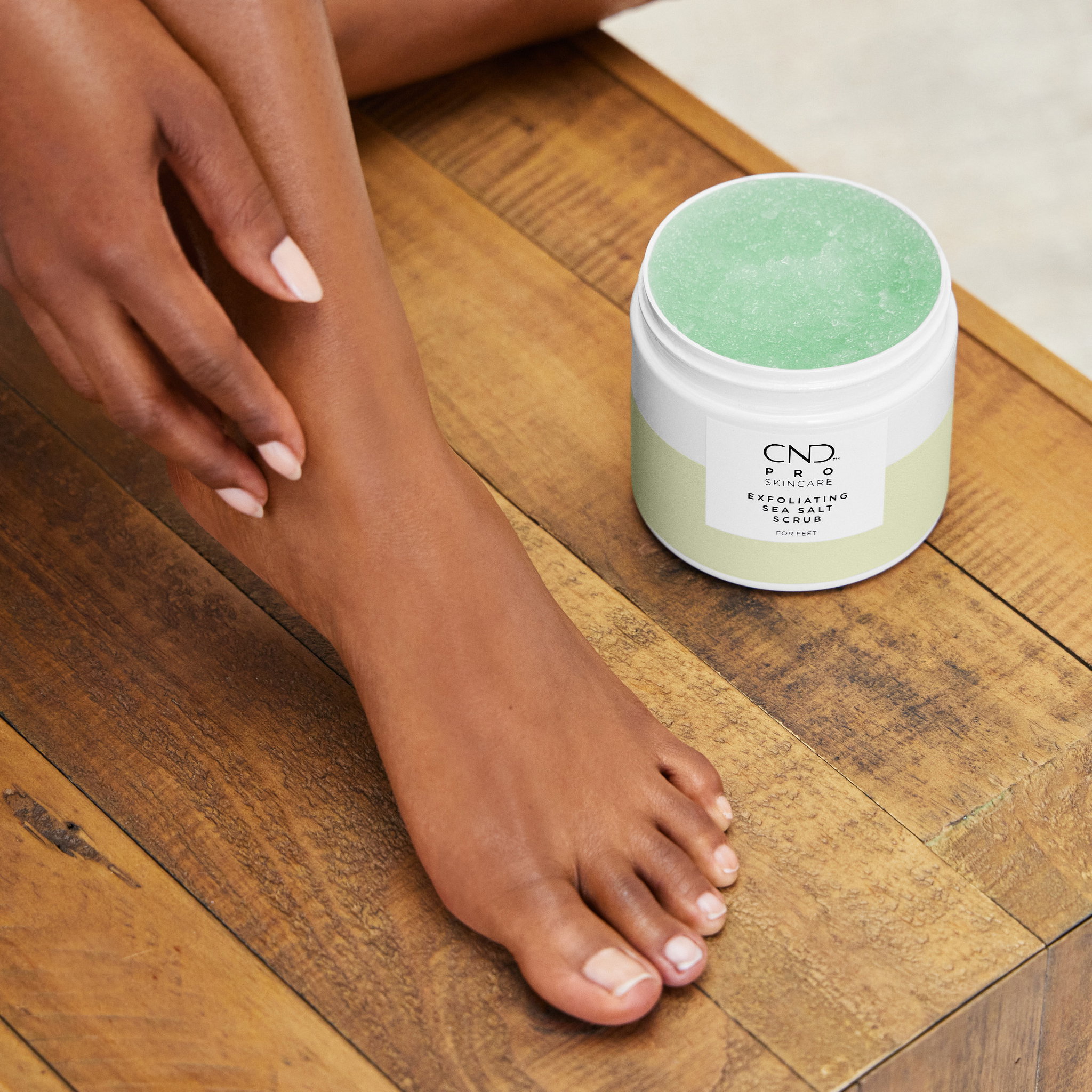 CND SPA EXFOLIATNG SEA SALT SCRUB 54oz 1.53 Kg_1