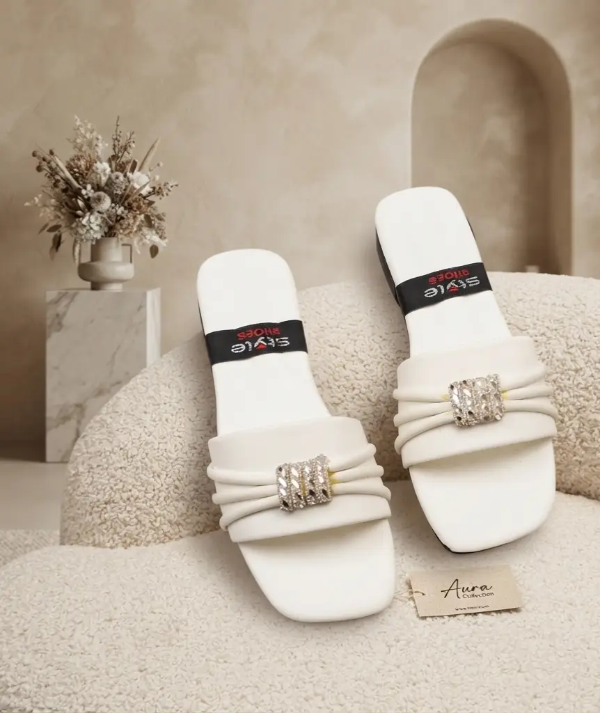 Women leather Slippers 