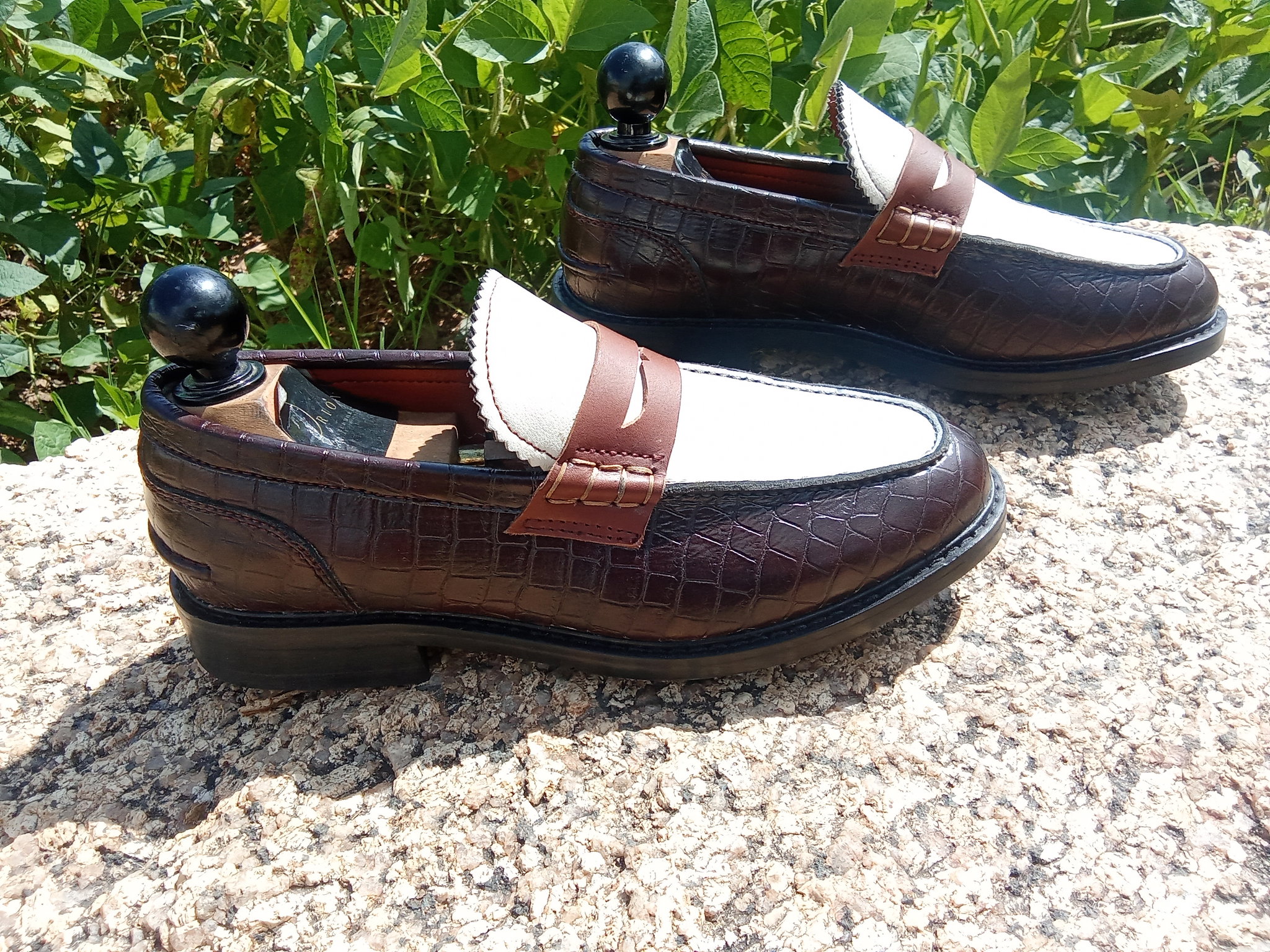 Loafer covered shoe_0