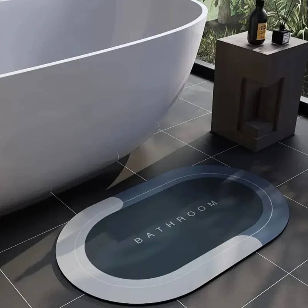 A super-absorbent diatomite bath mat