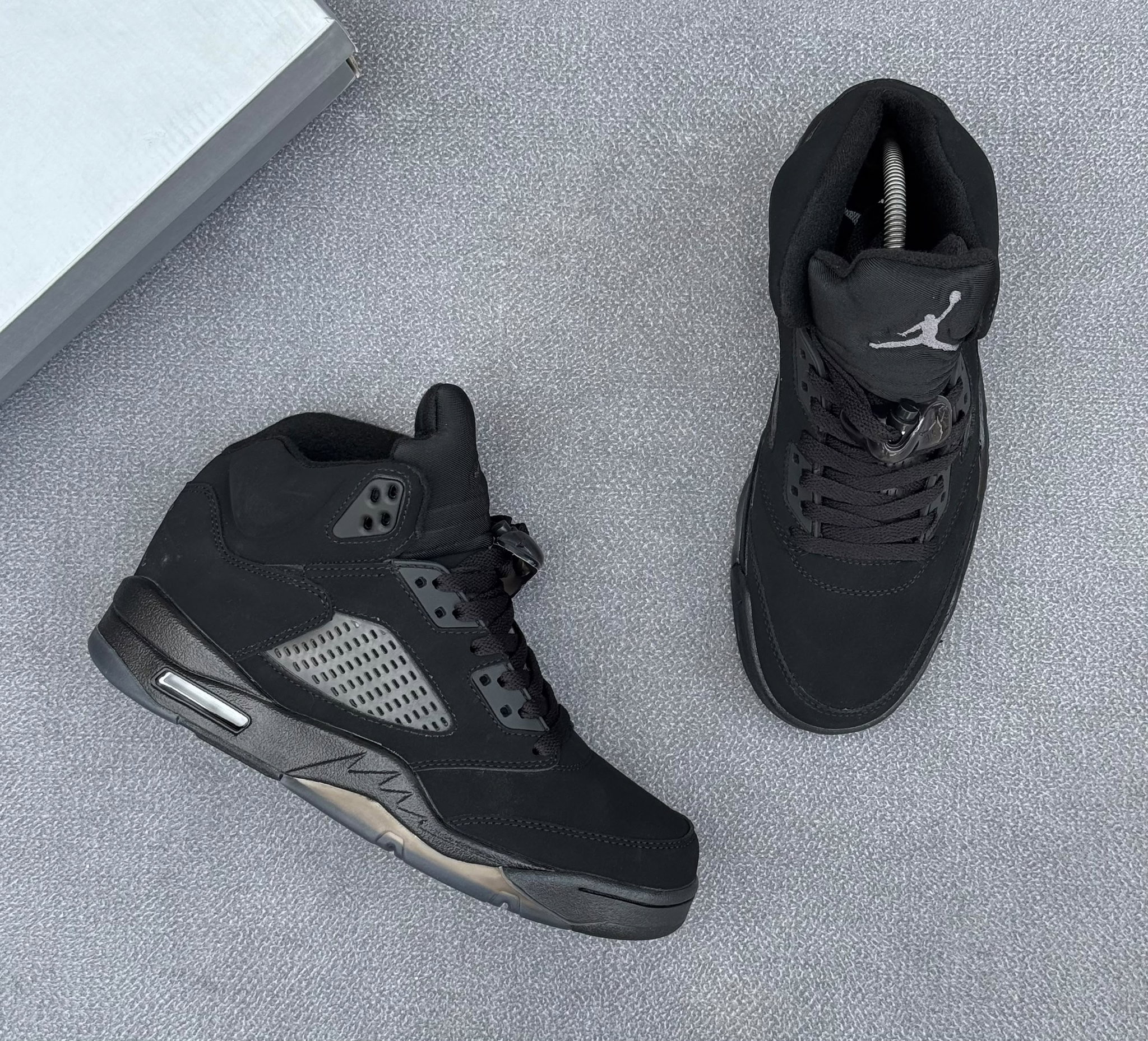 Full Black Air Jordan 5 Retro High-Top Sneakers_1