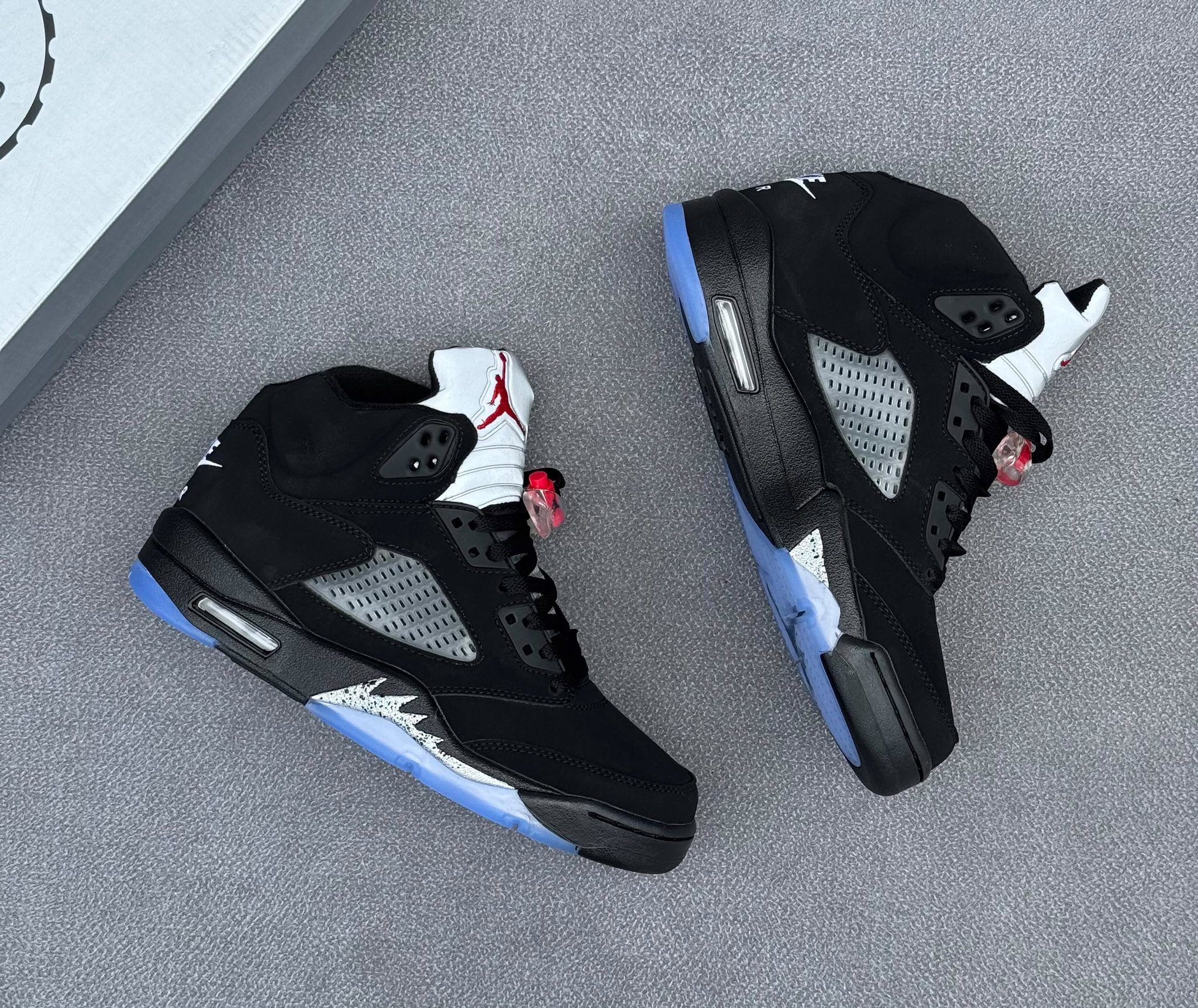 Black, Silver & Blue Air Jordan 5 Retro High-Top Sneakers_2
